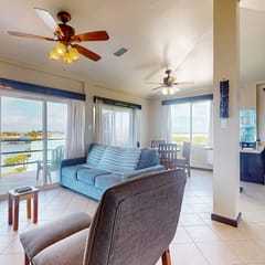 Renovated 2BR with Sunset Views at Mara Laguna