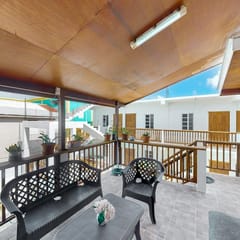 Charming island apartment with patio, full kitchen & fast WiFi near the beach