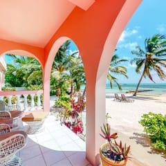 Romantic beachfront getaway with ocean views, pool, WiFi & partial AC