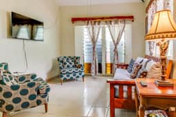 Charming Home w Central AC, Shared Pool, & Garden- Day Trip Opportunities - Image 4