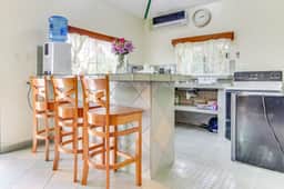 Charming Home w Central AC, Shared Pool, & Garden- Day Trip Opportunities - Image 5
