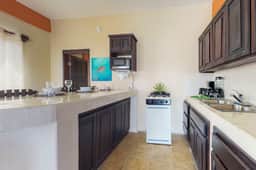Charming apartment w amazing rooftop view, WiFi & partial AC - walk everywhere - Image 5