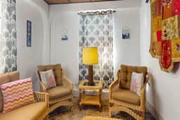 Apartment w pool, garden view, WiFi, partial AC - 1 block to the sea - Image 2