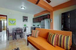 Inviting apartment w ocean views, a shared rooftop, laundry, WiFi & partial AC - Image 5