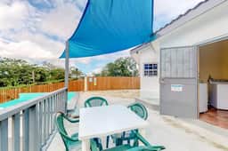 Welcoming home near town with private pool, jungle views, WiFi & partial AC - Image 3