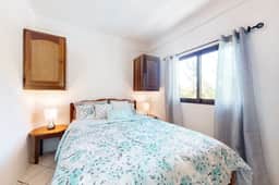 Charming Suite with WiFi, AC, Shared Pool, Grill Area & Rooftop Deck - Image 2