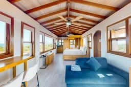 Panoramic loft with beach, pool, canoe, dock, & grill access - scenic balcony - Image 2