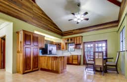 Modern Villa Home in Quiet Neighborhood w Balcony, WiFi, AC - Ideal for Day Trips - Image 5