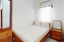 Charming single-level apartment with kitchenette and great location - Image 2