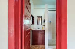 Bright studio w complimentary bikes, kitchen, picnic area, WiFi & partial AC - Image 5