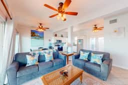 Seaside Waterfront Condo w Ocean View, Pool, Central AC & WiFi - Dogs OK - Image 5