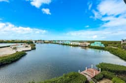 Seaside Waterfront Condo w Ocean View, Pool, Central AC & WiFi - Dogs OK - Image 4