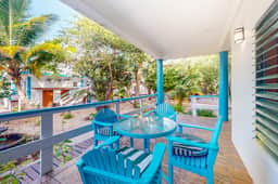 Oceanfront condo with pool, sea view, central AC & WiFi - steps to the beach - Image 3