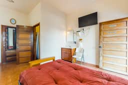 Charming studio w ocean view, deck, partial AC & WiFi - short walk to the beach - Image 4