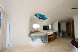Unique waterfront studio with AC, pool, bikes, & kayaks - Image 5