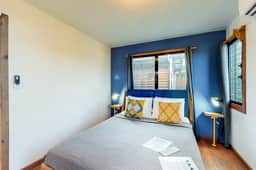 Treehouse cabana suite in a quiet area with veranda, WiFi & partial AC - walk to beach - Image 2