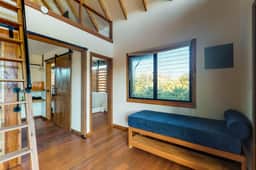 Treehouse cabana suite in a quiet area with veranda, WiFi & partial AC - walk to beach - Image 3
