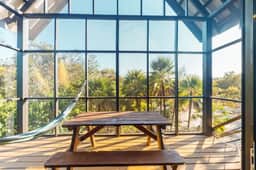 Treehouse cabana suite in a quiet area with veranda, WiFi & partial AC - walk to beach - Image 4
