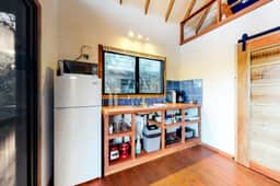 Romantic cabana with veranda, hammock, partial AC & WiFi - walk to the beach - Image 5