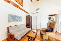 Oceanfront retreat with water view, pool, AC & free WiFi - easy beach access - Image 5