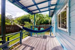 Charming retreat with spacious outdoor areas, cozy interior & near to beach - Image 2