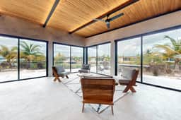 Luxury villa in gated community with tropical garden, pool & pet friendly - Image 2