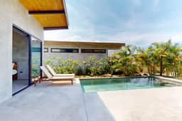 Spacious dog-friendly villa with king beds, private pool, water views & BBQ deck - Image 2