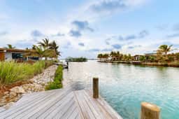 Waterfront villa with pool, spacious deck, dog-friendly & office space - Image 4