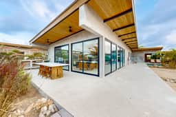 Waterfront villa with pool, spacious deck, dog-friendly & office space - Image 5