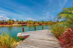 Luxury water view villa with splash pool, high speed WiFi & dog-friendly vibes - Image 3