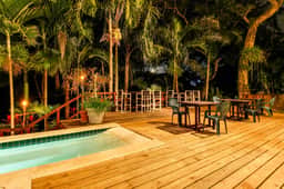 Riverfront Suite with Balcony, WiFi, AC, Infinity Pool & Forest View - Image 2