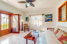 Romantic beachfront getaway with ocean views, pool, WiFi & partial AC - Image 5