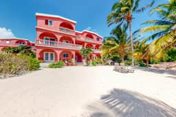 Romantic beachfront getaway with ocean views, pool, WiFi & partial AC - Image 4