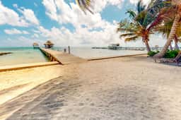 Romantic beachfront getaway with ocean views, pool, WiFi & partial AC - Image 3