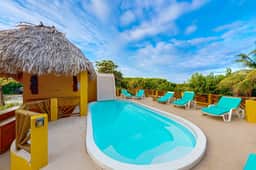 Waterfront villa with private pool, balcony, partial AC, fast WiFi - near beach - Image 3