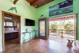 Waterfront villa with private pool, balcony, partial AC, fast WiFi - near beach - Image 5