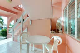 Ocean-view apartment in a beachfront resort with shared pool, WiFi & partial AC - Image 4
