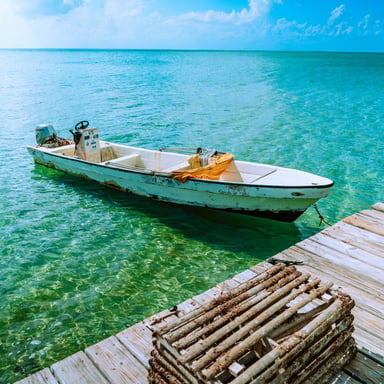 Turquoise water and dock at Ambergris Caye, Belize
