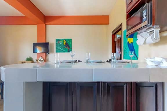 Apartment mere steps from the ocean with WiFi, partial AC, and a shared rooftop - Image 5