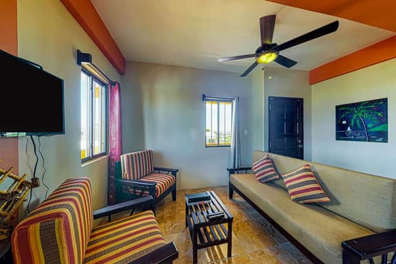 Apartment steps from the beach w amazing rooftop view - walk to town - Image 2