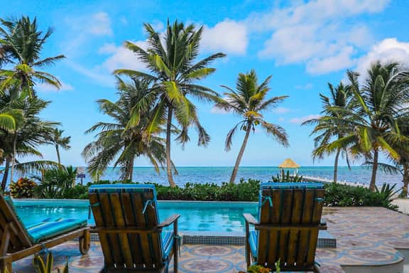 Serene oceanfront condo with shared pool, ocean view, WiFi, & partial AC - Image 3