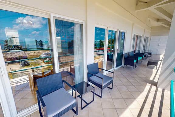 Steps from the sea apartment with shared pool & ocean-view balcony - Image 2
