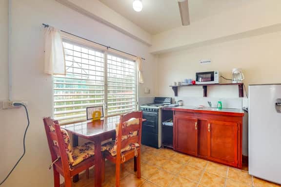 Three vibrant studios w full kitchens, adult bikes, free WiFi & partial AC - Image 3