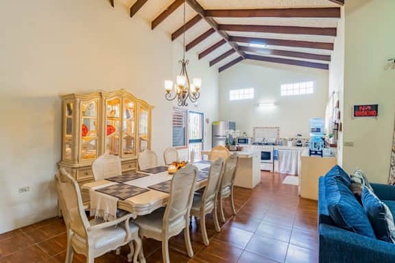 Tranquil single-level retreat with lush patio, hammock, & high-speed WiFi - Image 5
