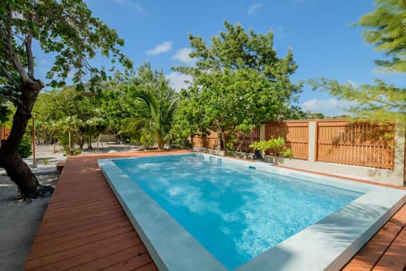 Panoramic loft with beach, pool, canoe, dock, & grill access - scenic balcony - Image 3