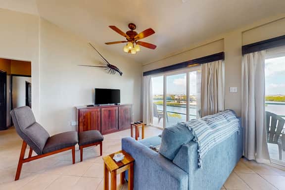 Renovated 2BR with Sunset Views at Mara Laguna - Image 4