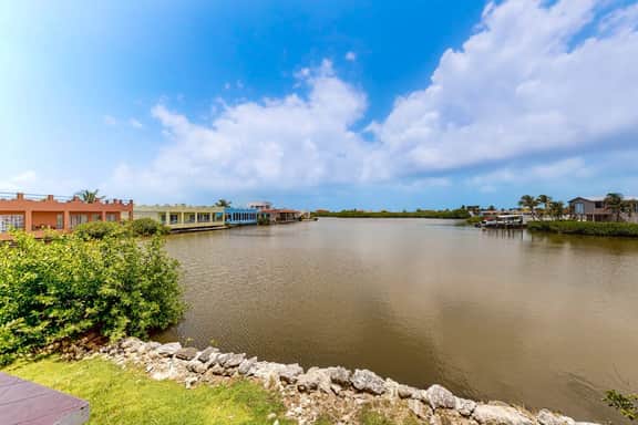 Caribbean condo with ocean view, on-site pool, & private balcony - Image 3