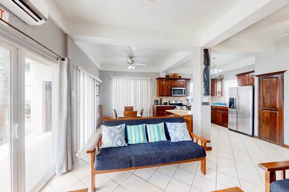 Spacious ground-floor condo with pool & patio - walk to ocean - Image 5