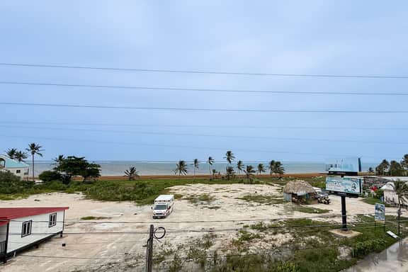 Ocean-view home with balcony, swimming pool & central AC - Image 4