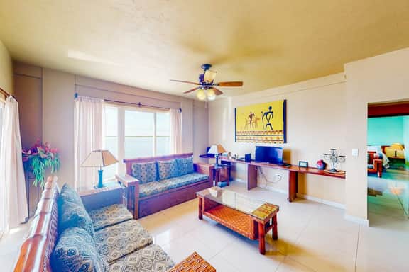 Waterfront resort villa with water views, balcony, full kitchen, & washer dryer - Image 2